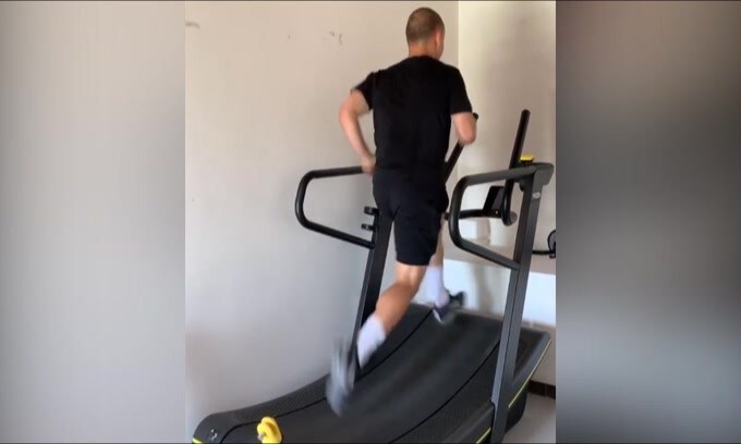Lobotka, super scatto sul tapis roulant