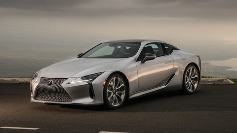 Lexus LC 2021, cambiano assetto e infotainment