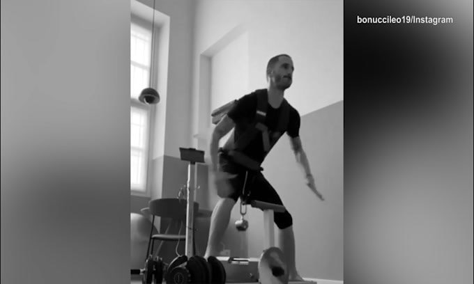 Bonucci su Instagram: "Ho il potere"