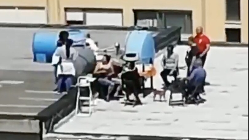 A Palermo grigliate e balli sui tetti per Pasqua