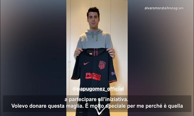 Alvaro Morata dona la maglia di Liverpool-Atletico Madrid
