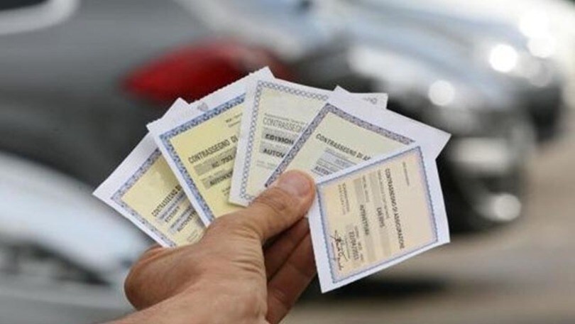 Coronavirus, Rc Auto con premio agli automobilisti con assicurazione attiva