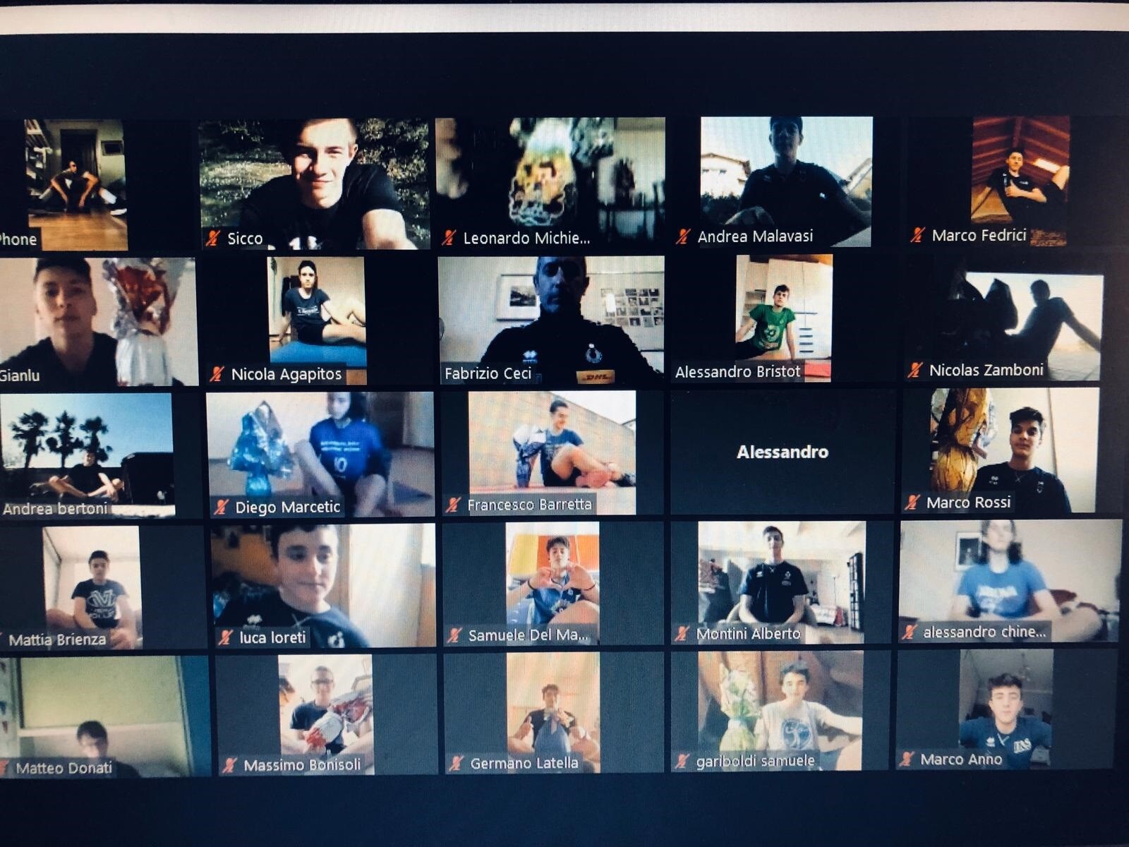 Gli under azzurri si preparano on line