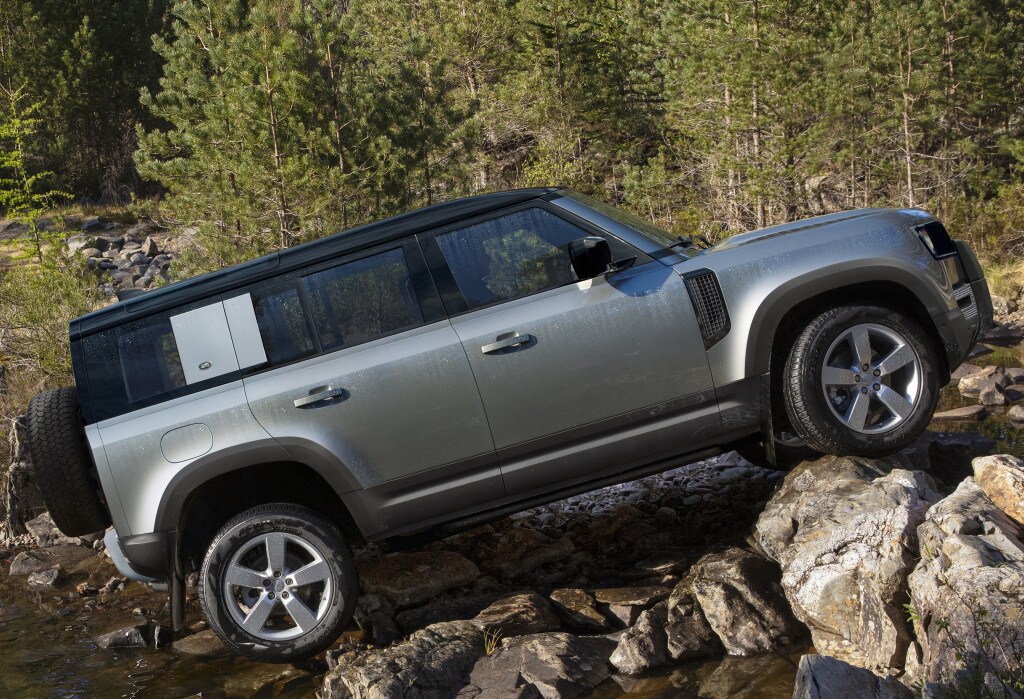 Land Rover, la strategia in attesa della ripresa