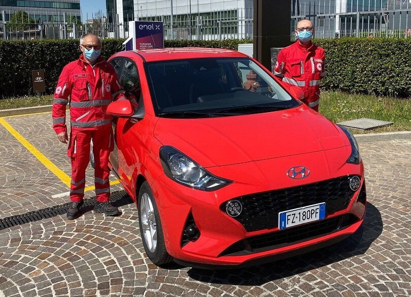 Coronavirus, Hyundai dona SUV e city car alla Croce Rossa