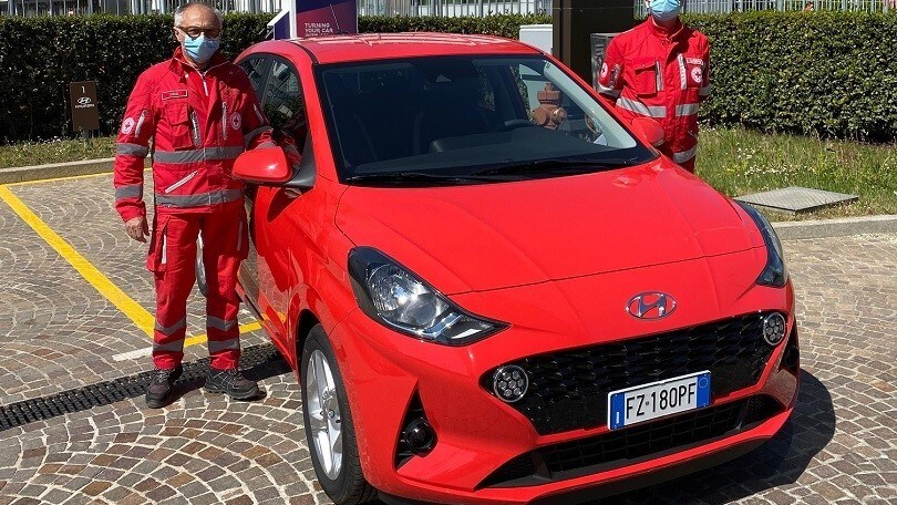 Coronavirus, Hyundai dona SUV e city car alla Croce Rossa