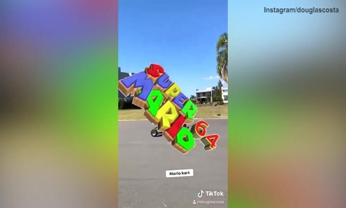 Acrobazie da Super Mario per Douglas Costa