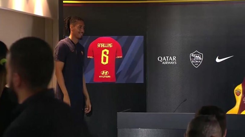 Manchester United pronto a cedere Smalling, la Roma è già pronta