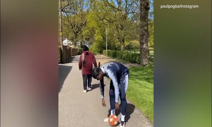 Pogba, dribbling perfetto alla...mamma!