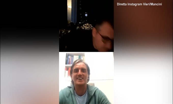 Mancini prende in giro Vieri: "Ti vedo dimagrito"