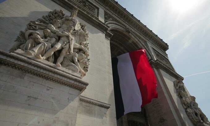 Francia, la Ligue 1 non riprenderà la stagione