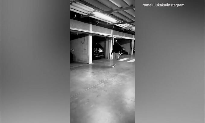 Inter, Lukaku si allena nel garage