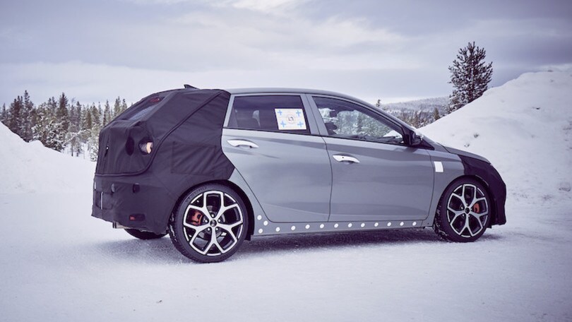 Nuova Hyundai i20, N Performance svela i muletti