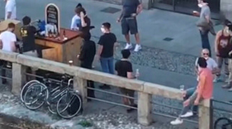 Navigli, è bufera. Sala: "Se non cambiano le cose, chiudo tutto"