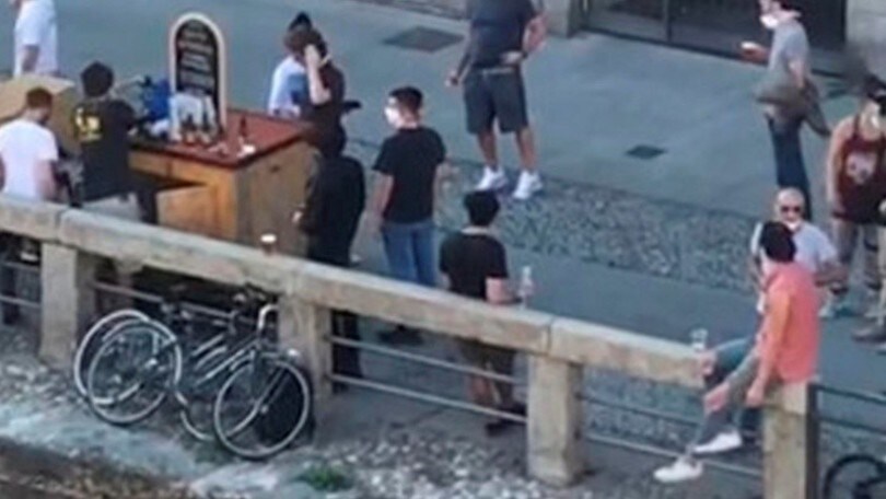 Navigli, è bufera. Sala: "Se non cambiano le cose, chiudo tutto"