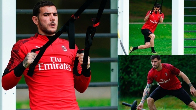 Milan, Theo Hernandez e Musacchio si allenano con gli elastici, Romagnoli con i pesi