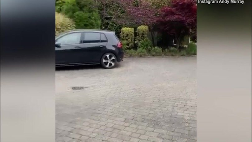 Tennis, per Murray allenamento nel parcheggio