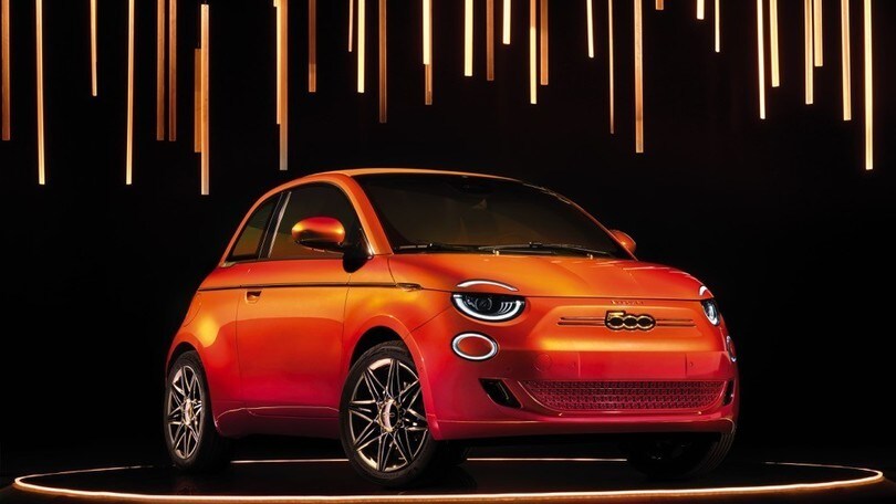 Fiat e le auto elettriche: otto pillole per svelare i vantaggi della nuova 500