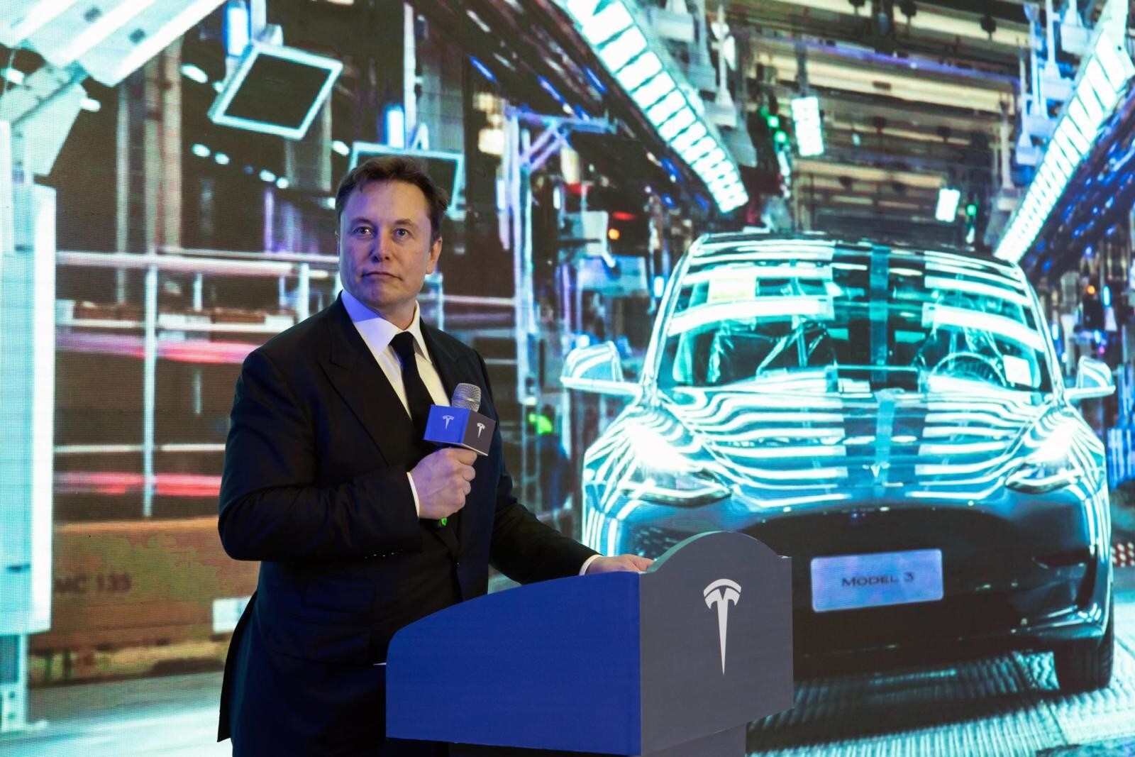 Elon Musk diventa papà, ma il nome del figlio è un caso: "Chiamatelo X e basta"