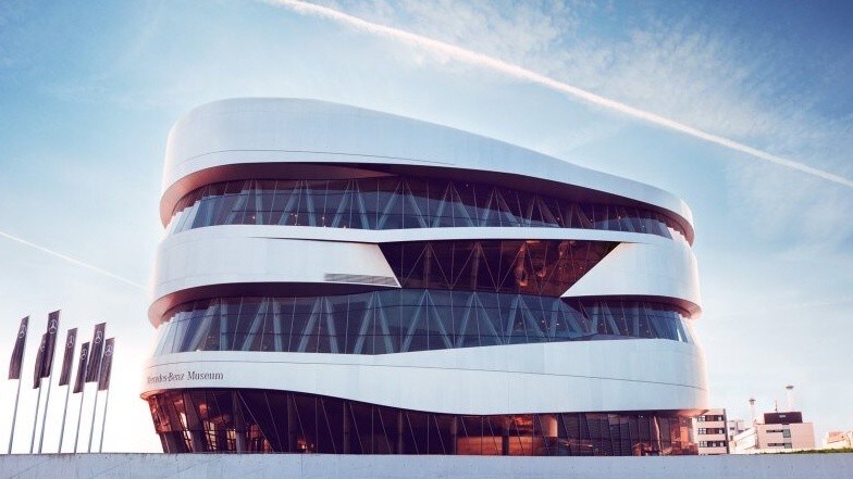 Mercedes-Benz Museum riapre al pubblico e si rilancia con un video emozionante