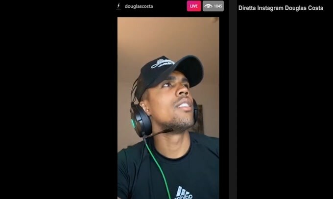 Douglas Costa: "Quando rientro? Chiedete al governo"