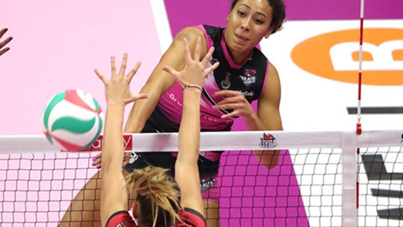Alexa Gray da Scandicci a Busto