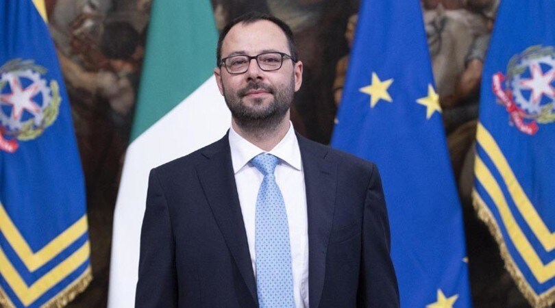 Il ministro dello Sviluppo Patuanelli fa mea culpa: Rilancio senza fondi per l'auto