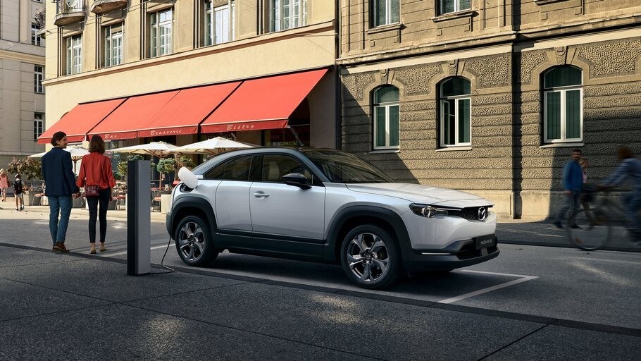 Partita la produzione del crossover elettrico Mazda MX-30