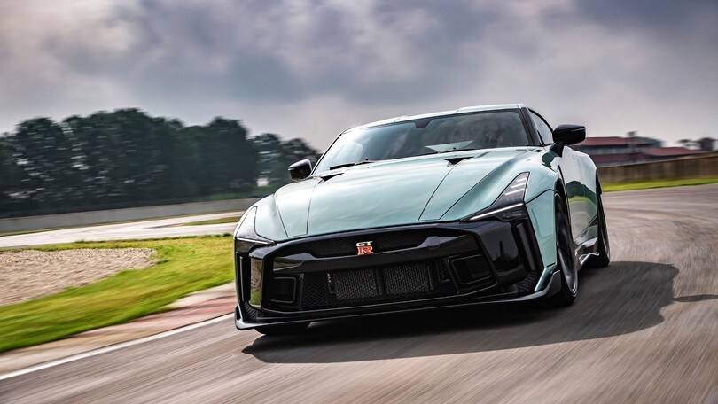 Nissan GT-R 50 by Italdesign, abito italiano su muscoli giapponesi