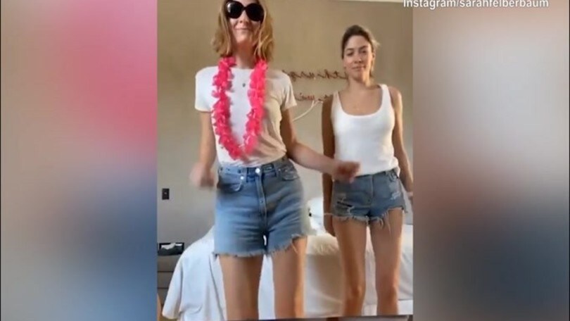 Il ballo delle sorelle Felberbaum... che sincronia!