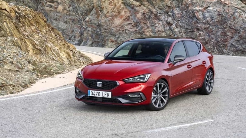 Nuova Seat Leon: gli scatti
