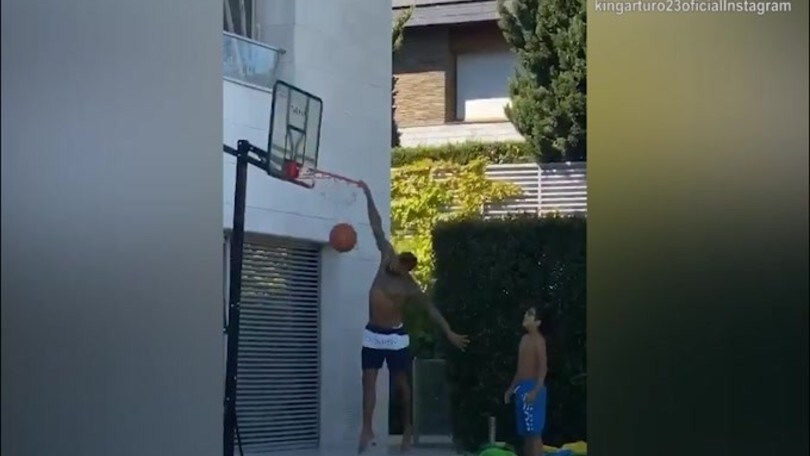 Vidal, schiacciata in stile Nba!