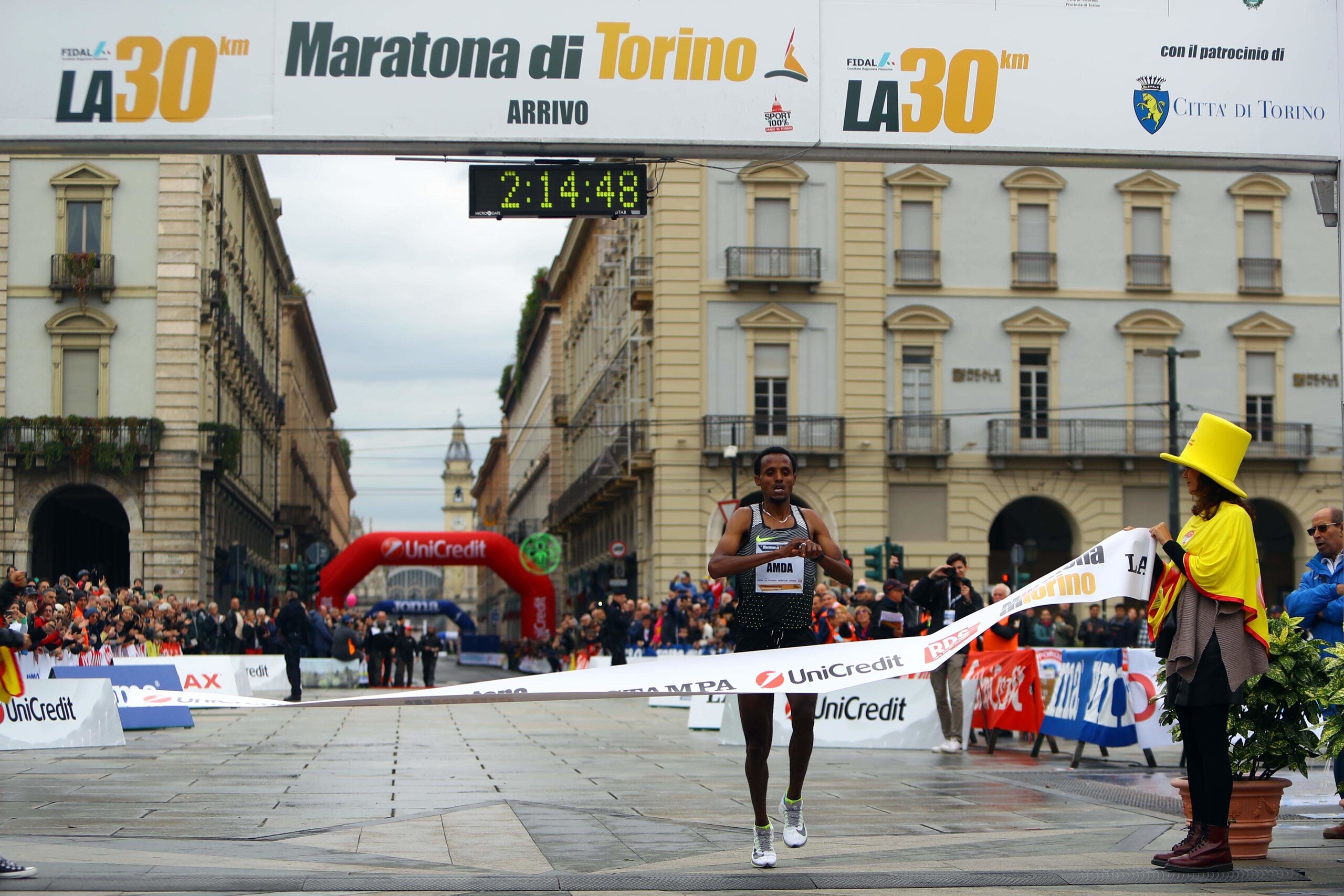Coronavirus: stop ancora alle maratone. Riparte solo l'atletica in pista