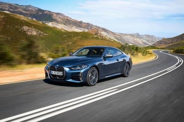 Nuova BMW Seire 4 Coupé: gli scatti