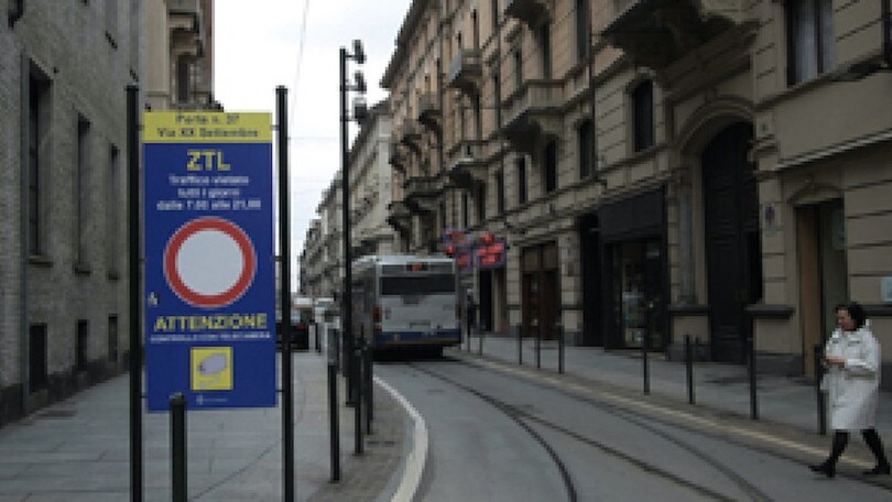 Torino, Ztl traffico auto: sospensione prorogata fino al 31 agosto 2020
