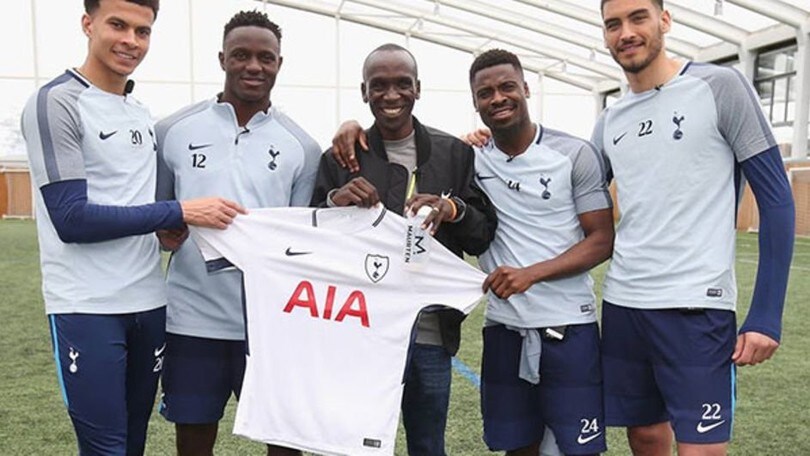 Eliud Kipchoge correrà la maratona virtuale di Tottenham
