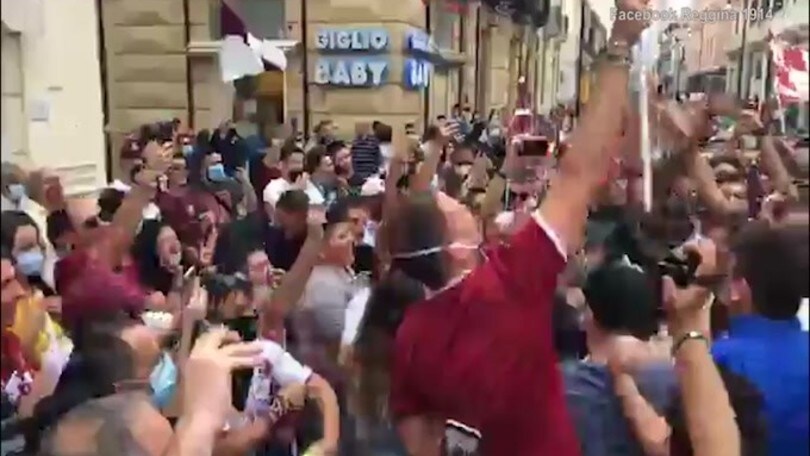 Reggina promossa, festa senza mascherine