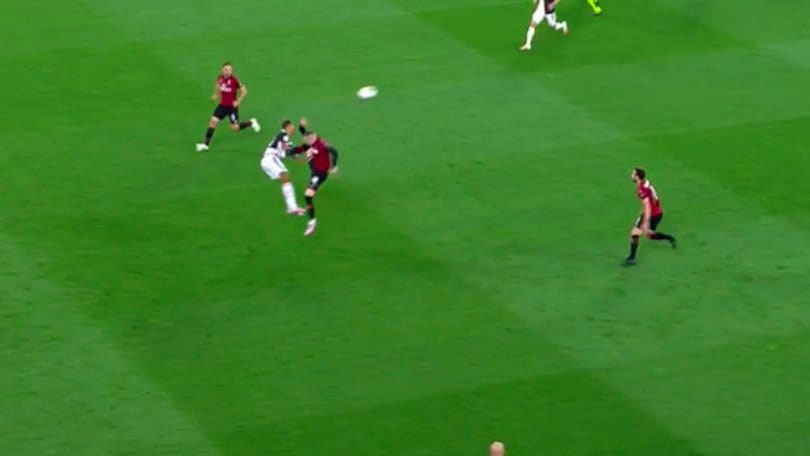 Juve-Milan, il bruttissimo fallo di Rebic su Danilo