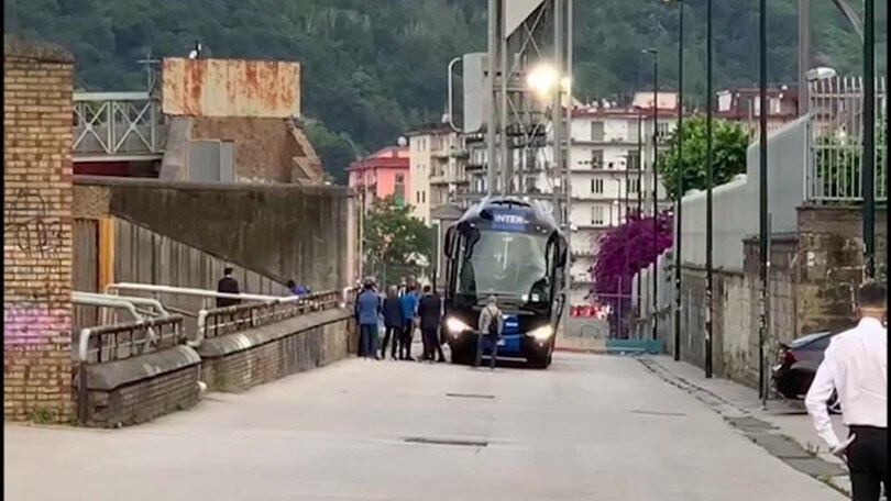 Verso Napoli-Inter, il pullman nerazzurro al "San Paolo"