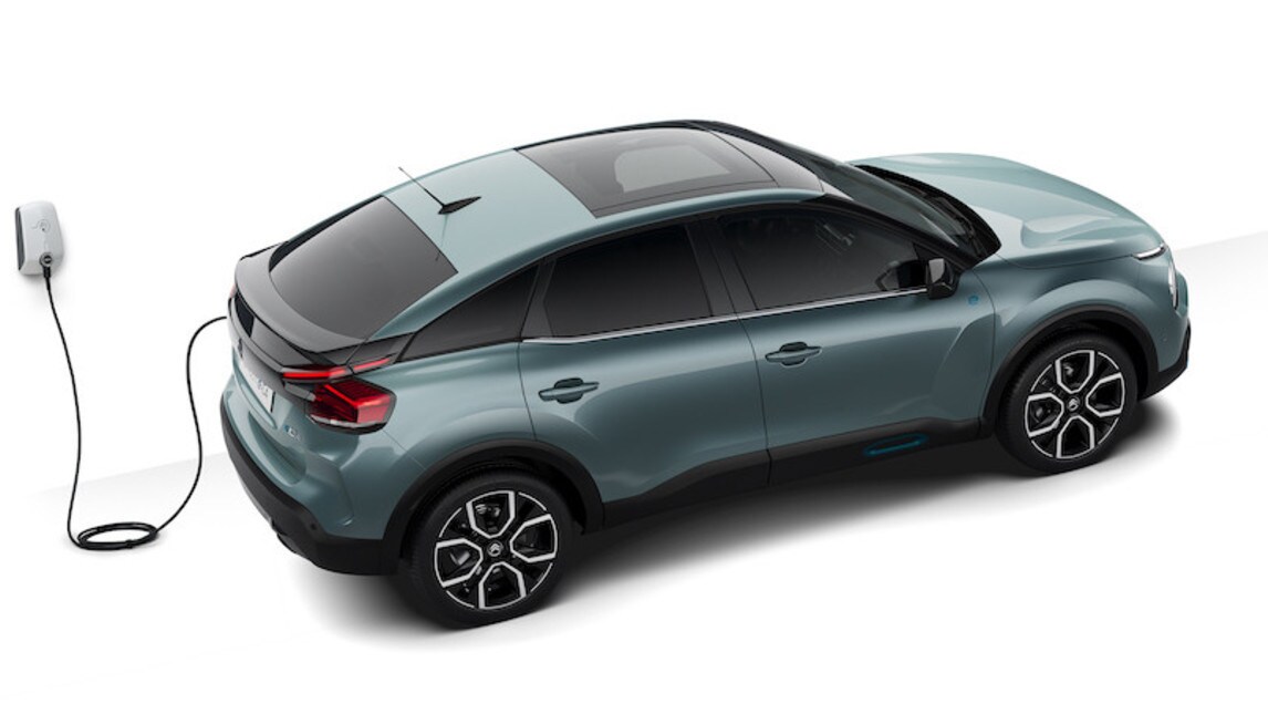 Nuova Citroen C4: gli scatti