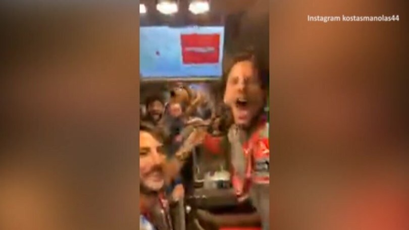 Napoli, mega festa sul treno