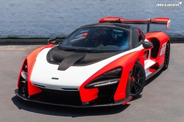 McLaren Senna con livrea Marlboro: in vendita anche usata