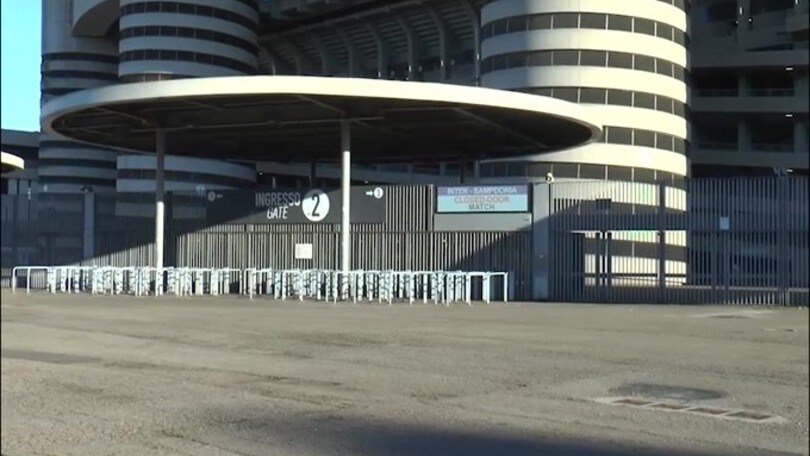 Inter-Sampdoria, l'esterno di San Siro è vuoto