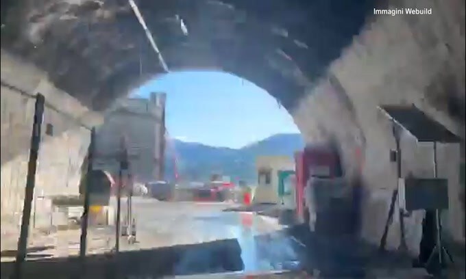 Genova, prima auto sul nuovo ponte