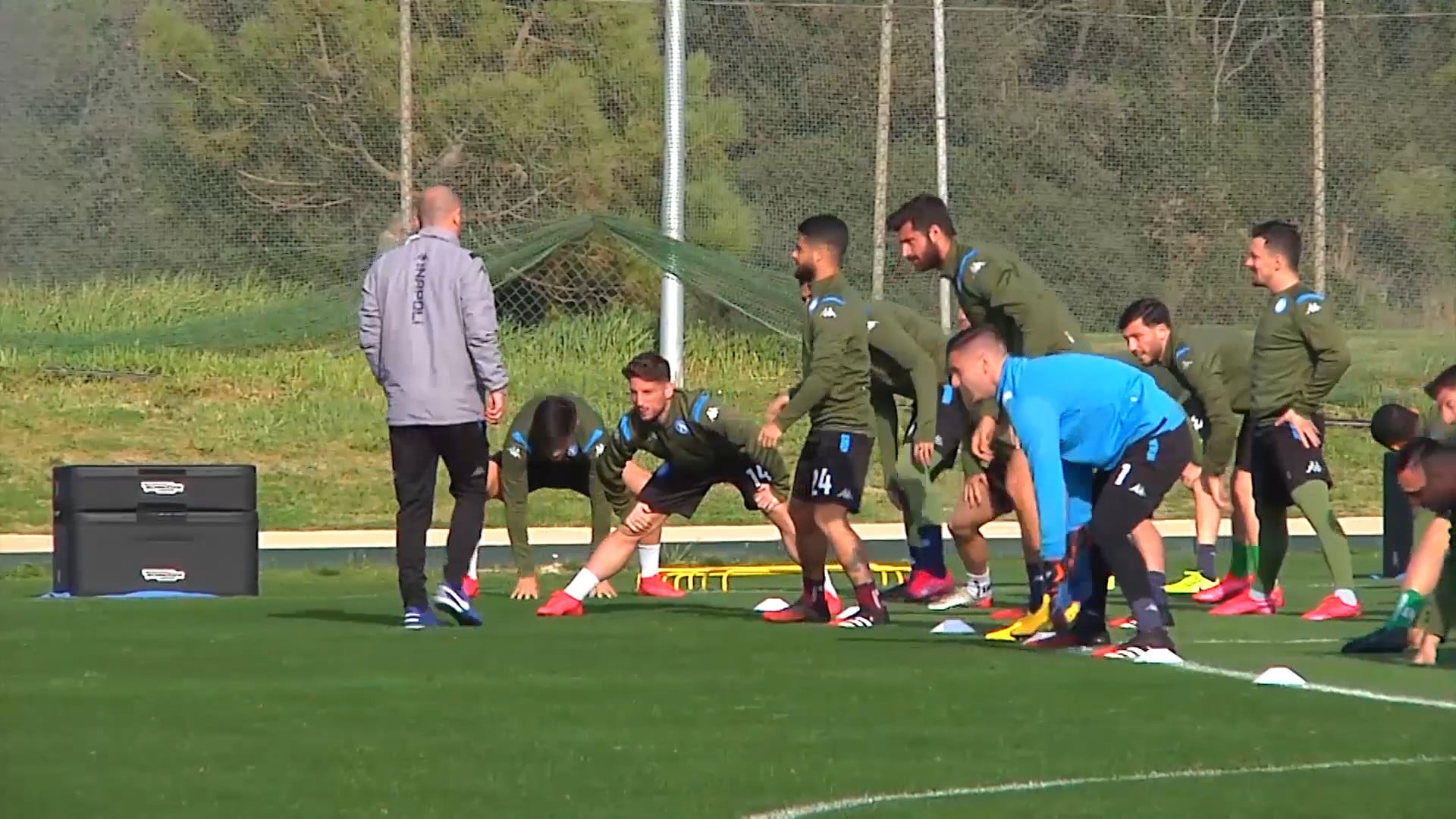 Napoli, Mertens e i 122 gol: celebrazioni con una maglia speciale