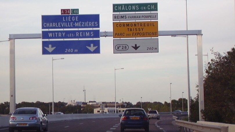 Francia, referendum per ridurre a 110km/h il limite di velocità in autostrada