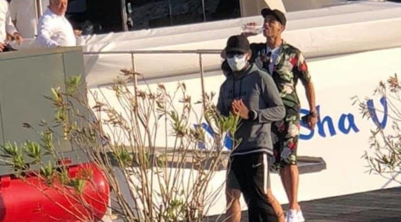Juve, Cristiano Ronaldo avvistato con Georgina su uno yacht a Viareggio