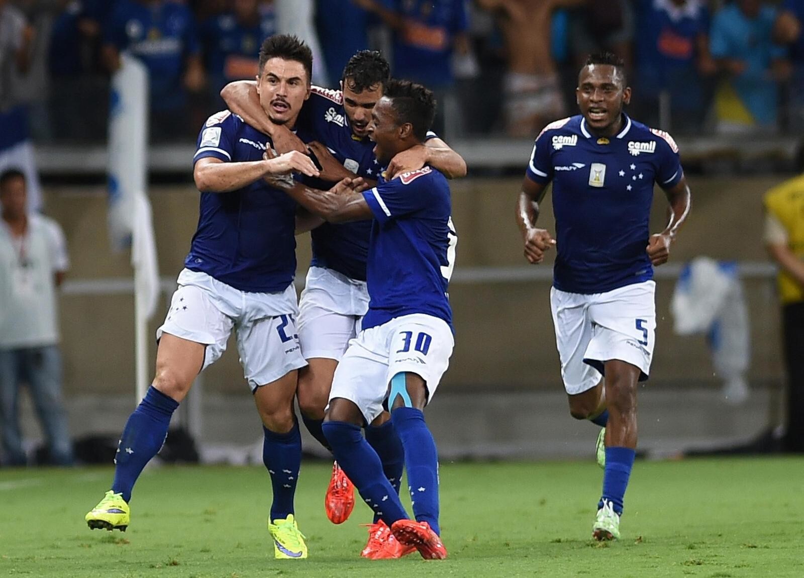 Cruzeiro, Henrique illeso dopo un terribile incidente stradale