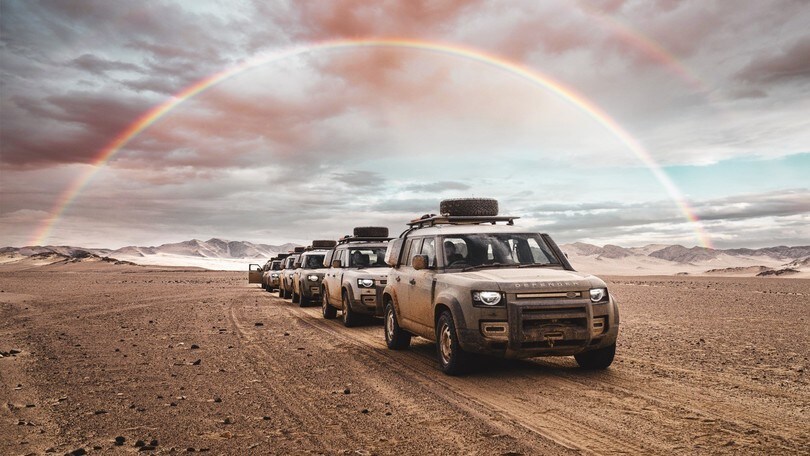 Land Rover Defender, a caccia d'avventura