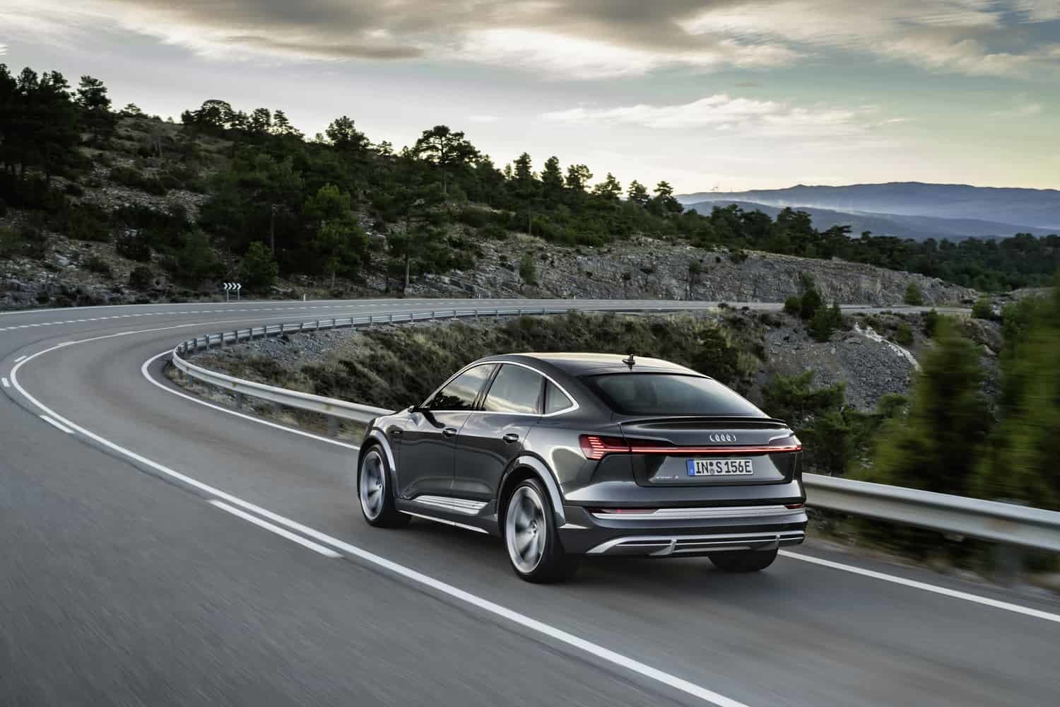 Audi e-Tron S, ecco la tre motori FOTO